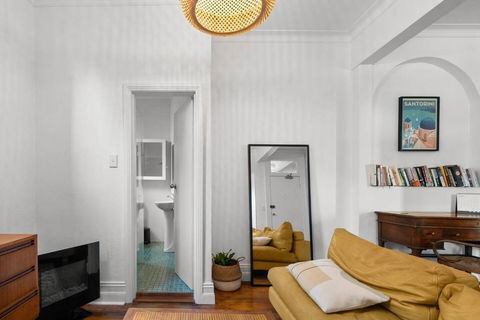 Pocket Of Petersham - A Stylish Inner-West Retreat - Perths Hotel 3