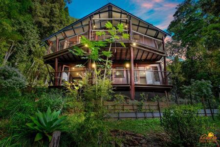 Pole Home In Paradise @ Kuranda - Perths Hotel 0