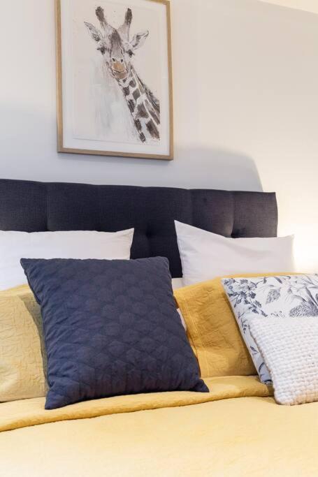 PORT MELBOURNE - A Stay At The Bay - Perths Hotel 3