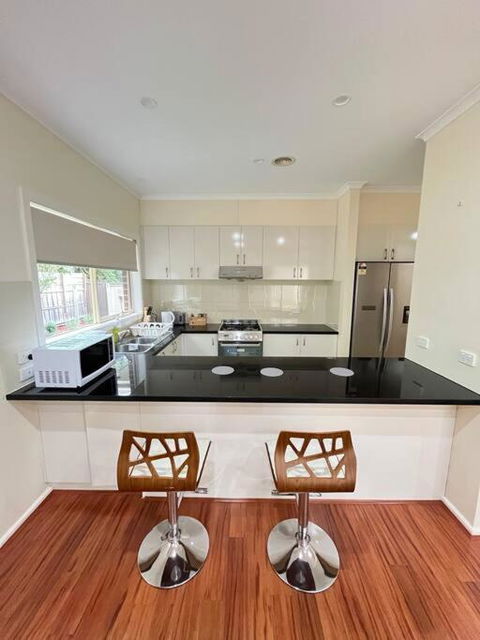 Quiet Family Home Near Knox, Caribbean Gardens - Perths Hotel 0