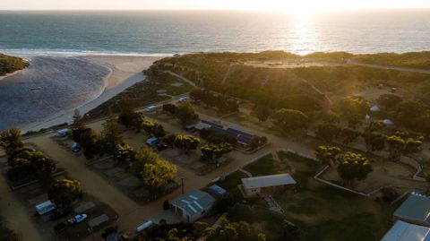 Pure Glamping Guilderton - Perths Hotel 1