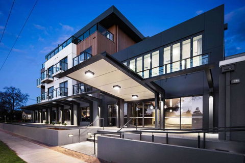 Quality Hotel Lakeside - Perths Hotel 1