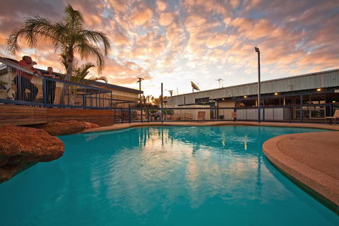 Potshot Hotel Resort - Perths Hotel 0