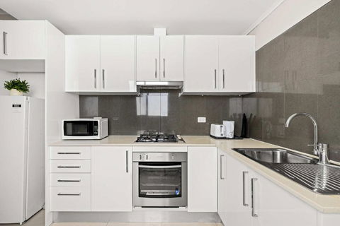 Private Single Room - Conveniently Located At Glebe - Shared Bathroom - Perths Hotel 3