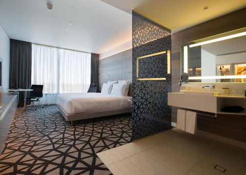 Pullman Sydney Airport - Perths Hotel 0
