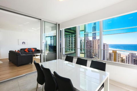 Q Tower Amazing Ocean Views 22nd Level Heated Pools Sleeps 6 - Optimise BNB - Perths Hotel 2