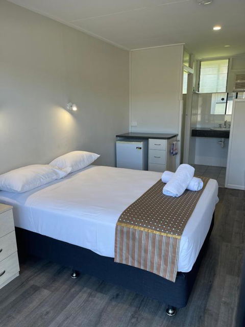 Queens Beach Hotel - Perths Hotel 0
