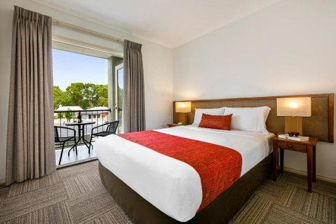 Quest Bendigo - Perths Hotel 1
