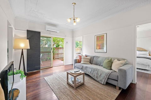 Quiet & Bright Art Deco Apartment By New Farm Park - Perths Hotel 0