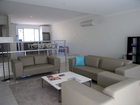 Quiet Getaway Only Minutes To Beach - Perths Hotel 2