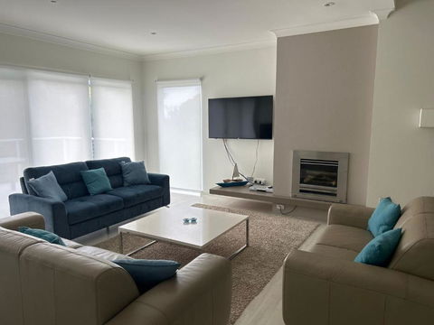 Quiet Getaway Only Minutes To Beach - Perths Hotel 3