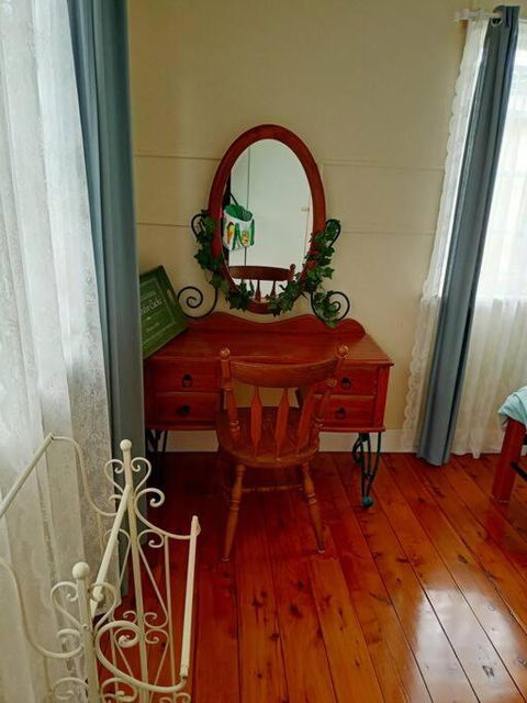 Quiet Private Central Cozy 3bdrm FREE Parking - Perths Hotel 3