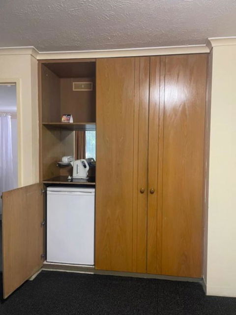 Quiet Unit In Leafy Hotel - Perths Hotel 1