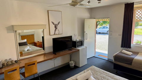 Quirindi Sunflower Motor Inn - Perths Hotel 2