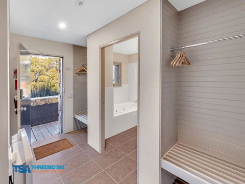 Ramshead Creek 1 - Perths Hotel 1