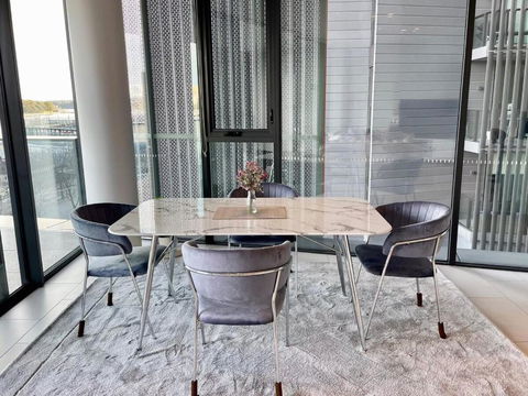 RARE Luxury Waterfront Living - Perths Hotel 3