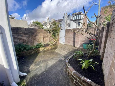 Rear Garden Suite - Perths Hotel 1