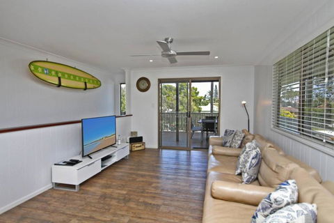 Red Door Beach House - Perths Hotel 2