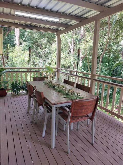 Rainforest Retreat-Fireplace-BBQ-3 Acres- - Perths Hotel 3
