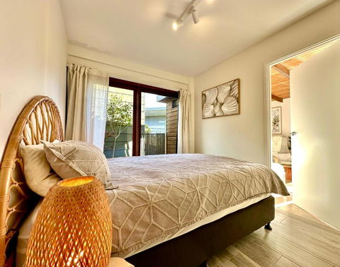 Private Access Retreat 1 Queen Bedroom W Stunning Pool And Ocean Views - Perths Hotel 2