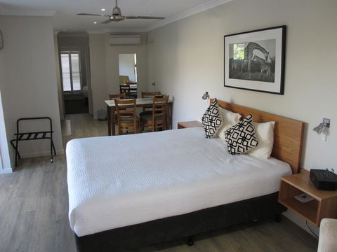 Aston Hill Motor Lodge - Perths Hotel 2