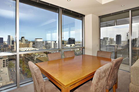 Astra Apartments Melbourne - Perths Hotel 1