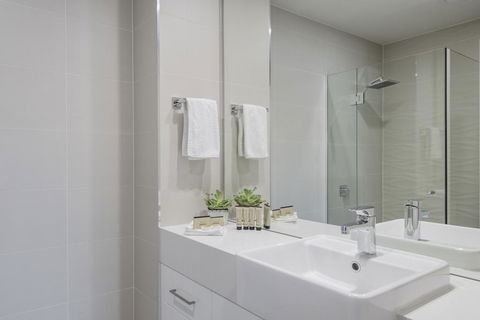 Astra Apartments Newcastle (Merewether) - Perths Hotel 0