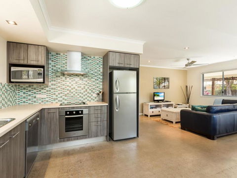 At Melaleuca 3 - Perths Hotel 0