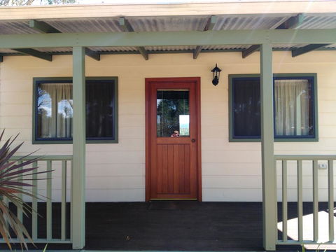 Augusta Chalet - Perths Hotel 1