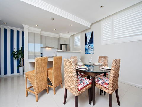Aura Unit 12 - Shoal Bay - Perths Hotel 3
