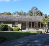 Australian Home Away  Doncaster Grange Park - Perths Hotel