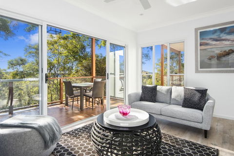 Avalon Tree House - Perths Hotel 0