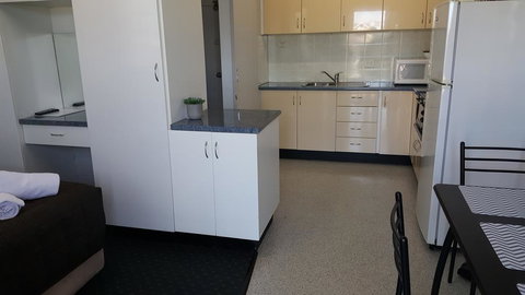 AZA Motel - Perths Hotel 3