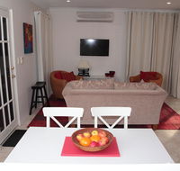 Azalea Villa - Close to the City of Perth - Perths Hotel
