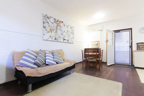 B3 Walk To UWA, Swan River On The Nedlands Border - Perths Hotel 0