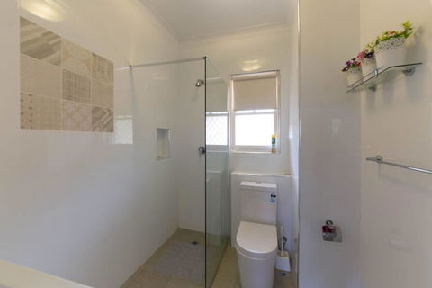 B9 Close To UWA, Swan River, Cafes And The New Children's Hospital - Perths Hotel 3