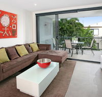 Back of the Block Bulimba - Executive 3BR Bulimba apartment with leafy outlook - Perths Hotel