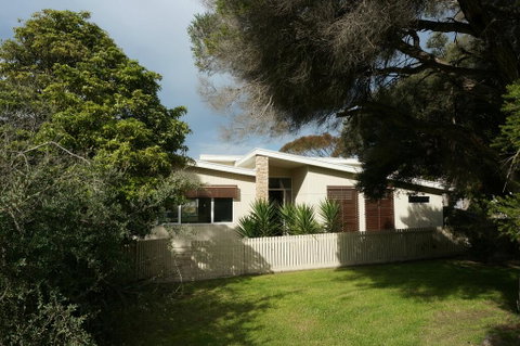Baillieu Breeze - Perths Hotel 1