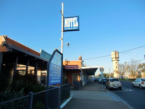 Bairnsdale Kansas City Motel - Perths Hotel 3
