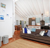 Balena  Culburra - Pet Friendly - 1 Min Walk to Beach - Perths Hotel
