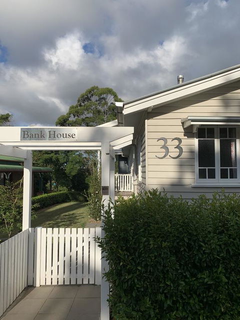 Bank House Tamborine Mountain - Perths Hotel 1