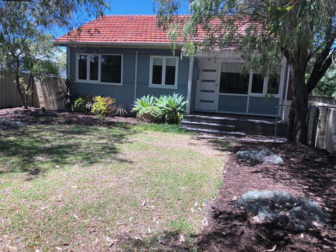 Barefoot Beach Cottage - Busselton - Perths Hotel 0