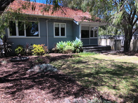 Barefoot Beach Cottage - Busselton - Perths Hotel 3