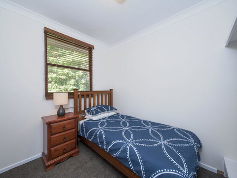 Barefoot Beach House, 24 Essendene Road - Perths Hotel 0