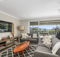 Barefoot Top Floor 32 Skyline Crescent Crescent Head - Perths Hotel