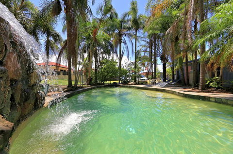 Bargara Gardens Boutique Villas - Perths Hotel 1
