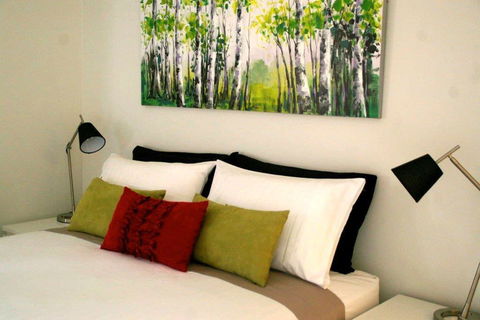 Barker Road - Perths Hotel 3