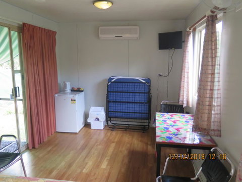 Batchelor Holiday Park - Perths Hotel 0