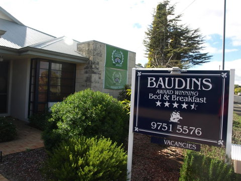 Baudins Of Busselton Bed And Breakfast - Perths Hotel 1