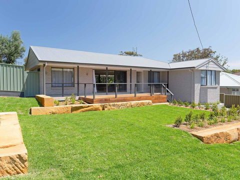 Bay Dream Believer', 16 Verona Road - Pet Friendly, Boat Parking & WIFI - Perths Hotel 3